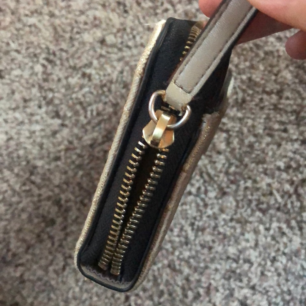 Calvin Klein clutch - Picture 4 of 5